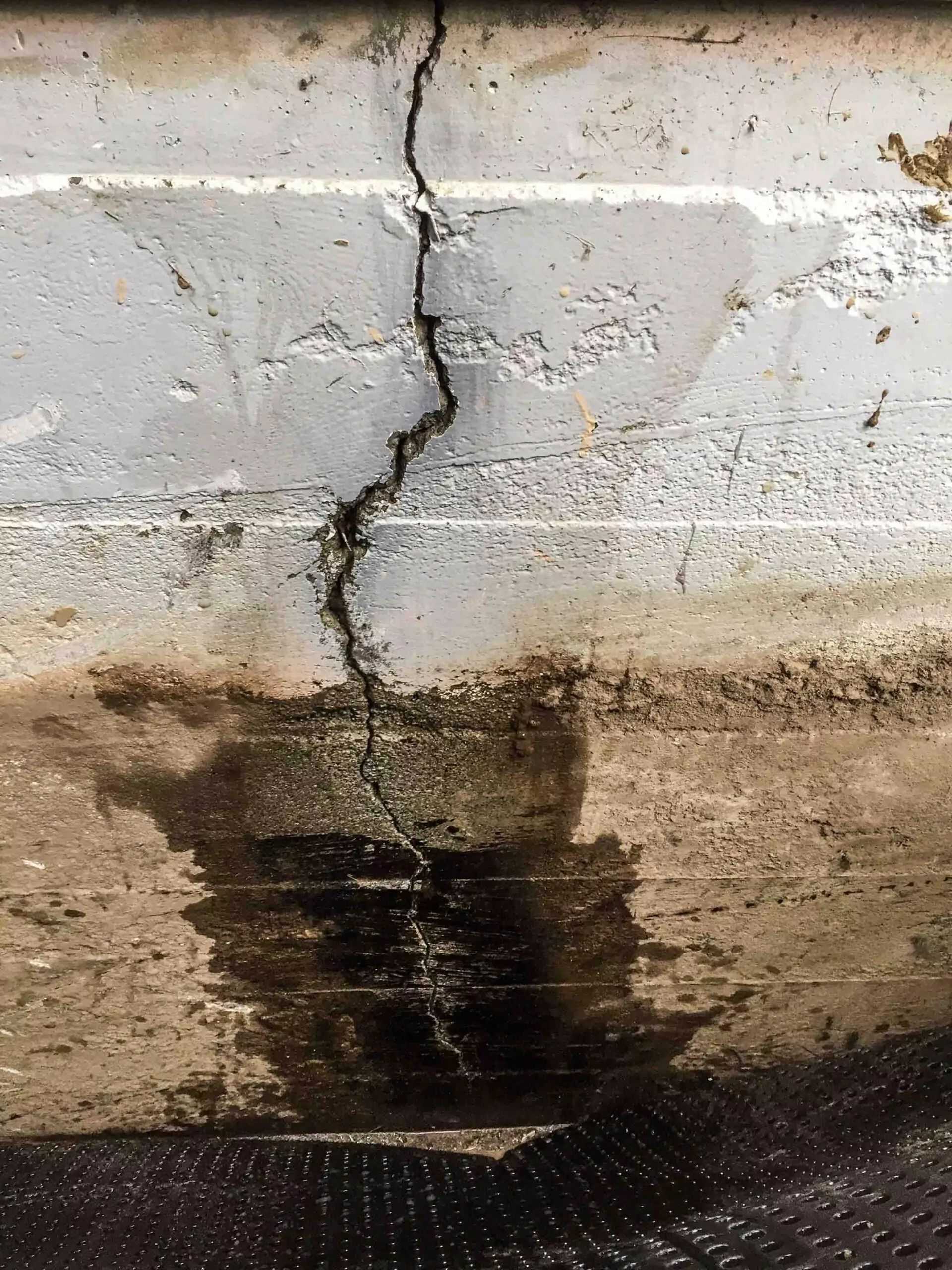 Signs Of Water Intrusion